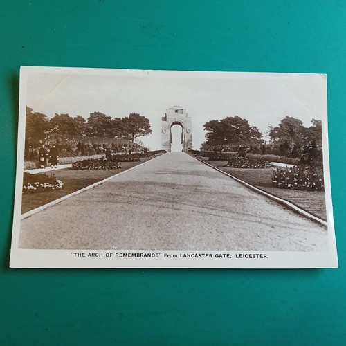 Arch remembrance from - of,